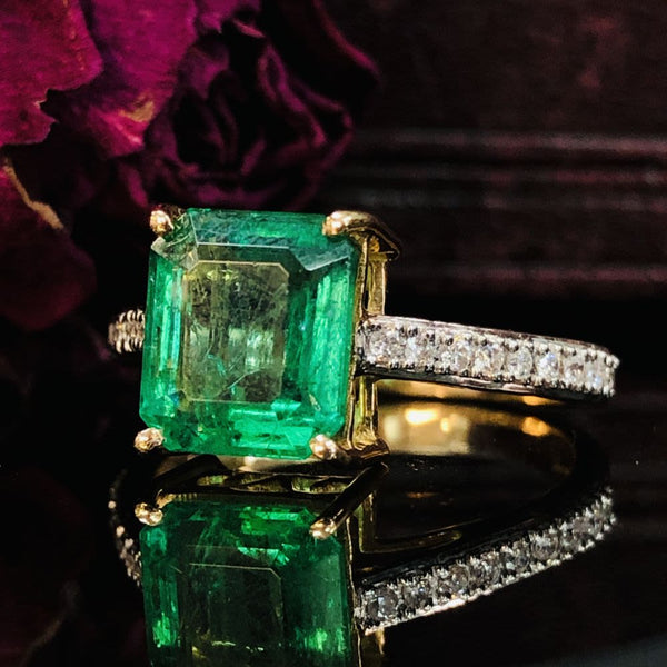 Zambian Emerald Ring with Diamond Shoulders