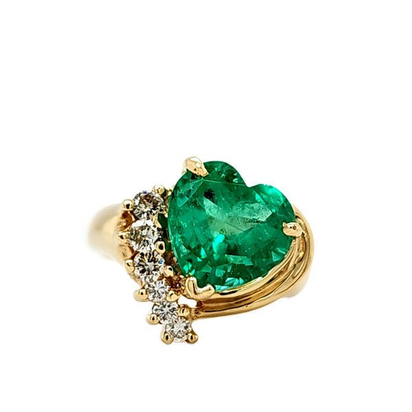 Exquisite Heart-Cut Emerald and Diamond Ring
