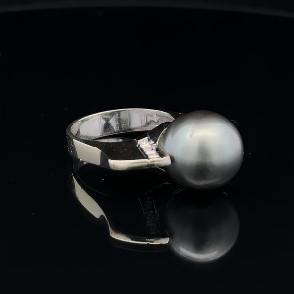 Tahitian Pearl and Diamond Ring, Unique Design