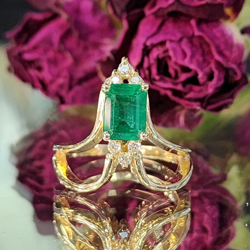 Emerald and Diamond Chevron-Contoured Curved Ring