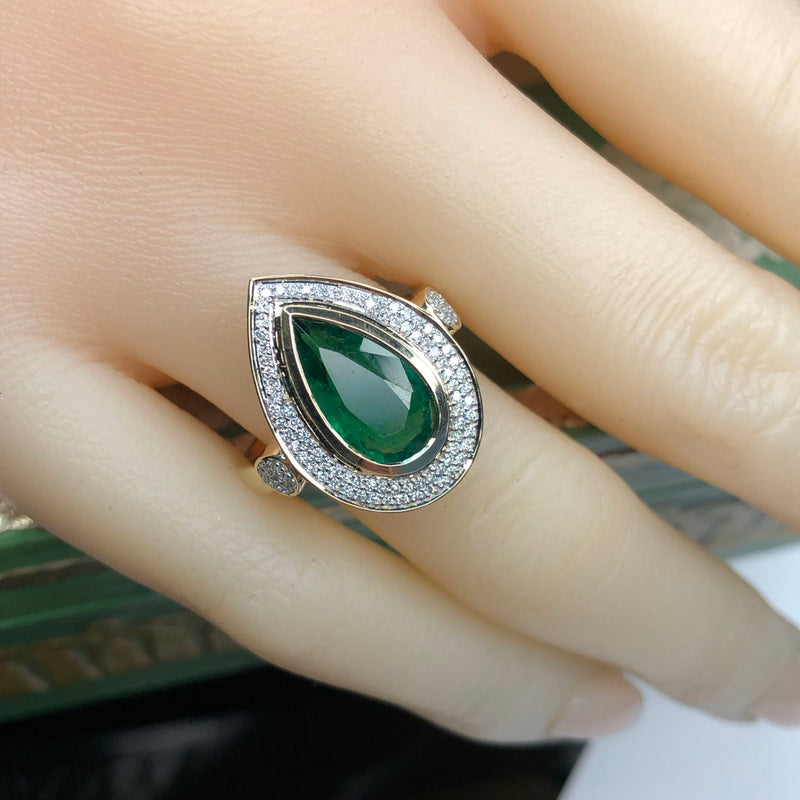 Zambian Emerald Ring w/ Diamond Border & Shoulders